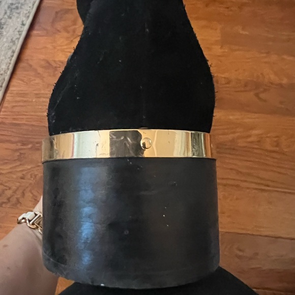 Vince Camuto Webey Bootie - Picture 6 of 9